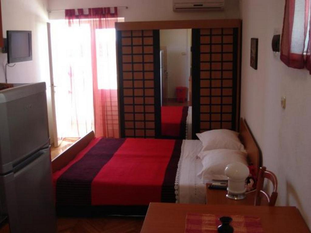 Studios Ana Mari Komiža Habitación foto