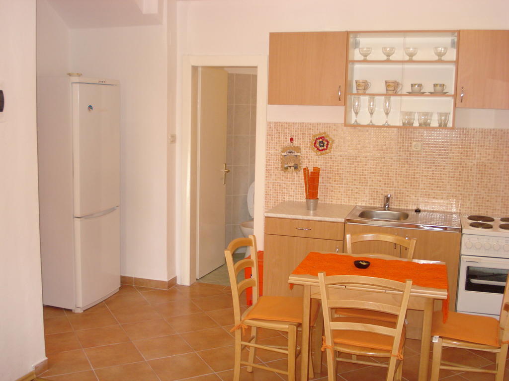 Studios Ana Mari Komiža Habitación foto